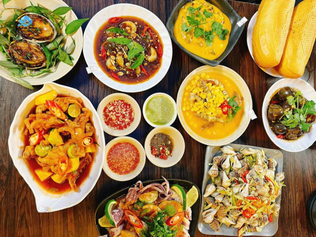 The best food HCMC: all the delicious meals i’m still dreaming about Ốc nights and the city’s lively seafood culture