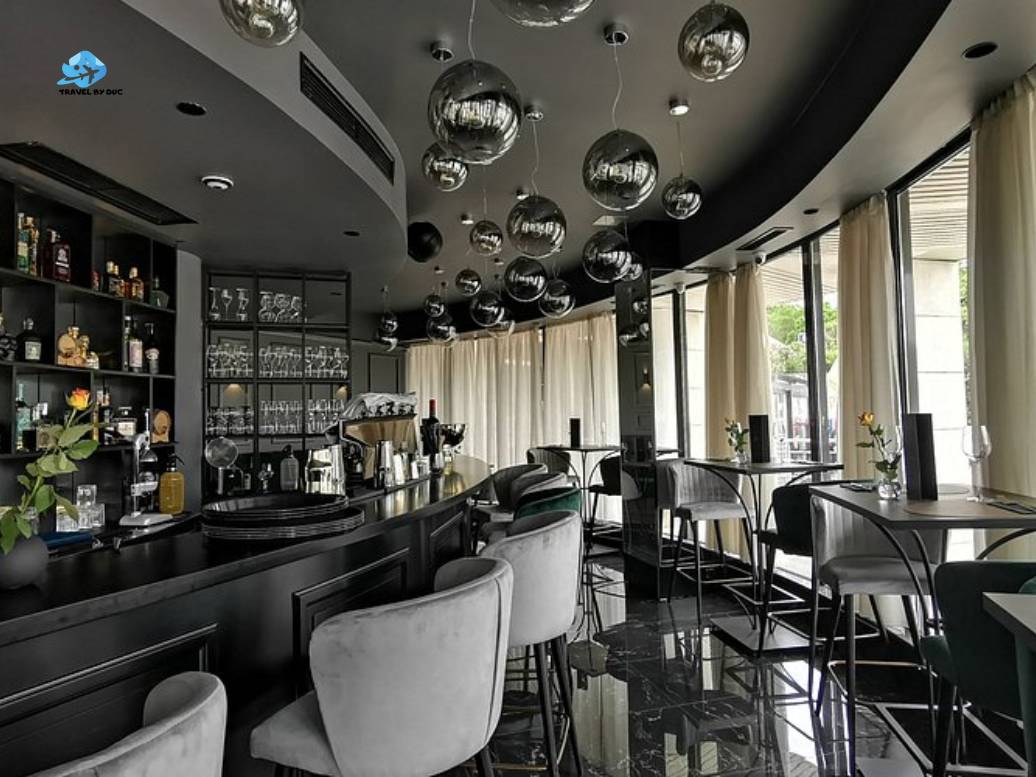 How fine dining Ho Chi Minh City surprised me with unforgettable flavors NOIR a unique dining in the dark experience