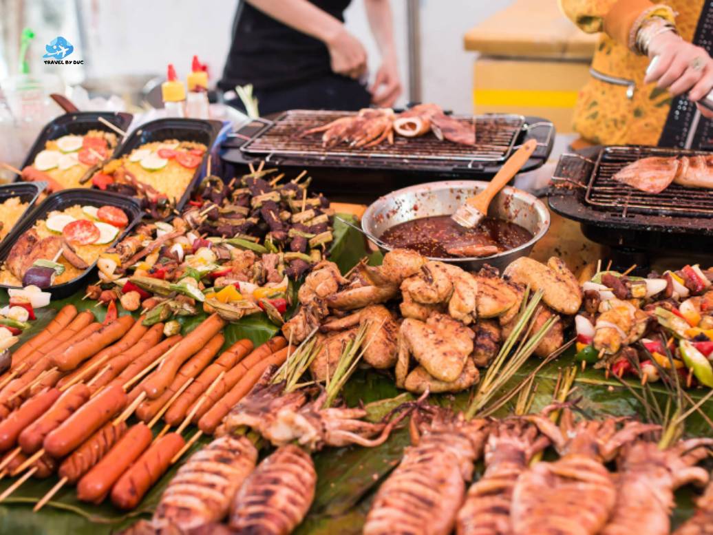 Ho Chi Minh City street food tour seen from the sidewalk Experiencing street food as part of everyday life during a Ho Chi Minh City street food tour