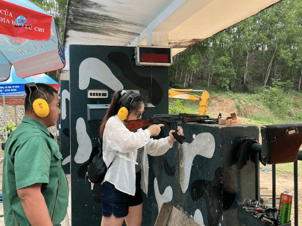 Saigon shooting as part of a modern travel rhythm Saigon shooting as a deliberate pause of intensity woven naturally into a busy travel itinerary