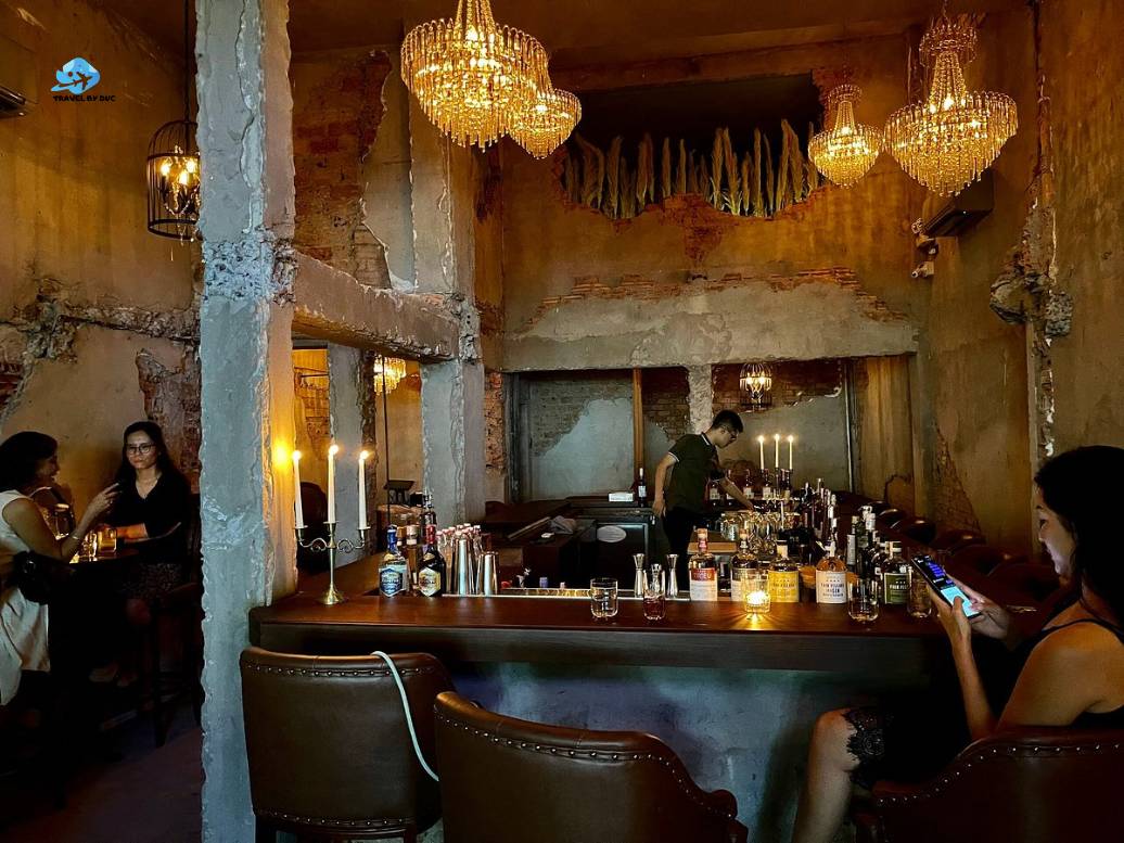 Why travelers love exploring bars in Thao Dien after sunset Lost Birds Cocktail and Whiskey Bar and the quiet elegance of refined mixology in Thao Dien