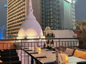 Mit rooftop bistro and a more relaxed and intimate rooftop atmosphere